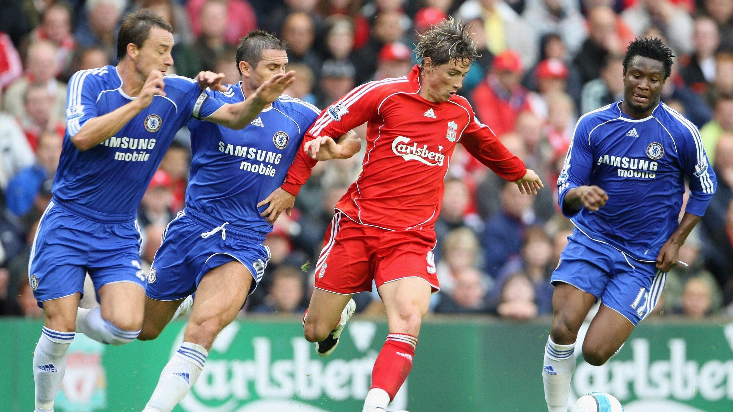 曼联前锋单场双响助球队逆转胜利，曼联双雄